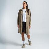 Model is 173 cm tall and wears size M.
