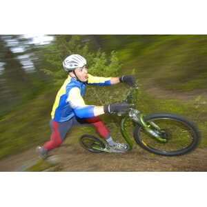 Kickbike Cross MAX 20D ja juomapullo + teline