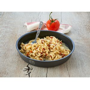 Trek'n Eat Salmon Pesto with Pasta