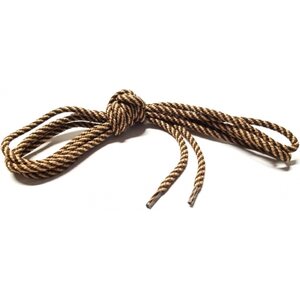 Courteney Laces