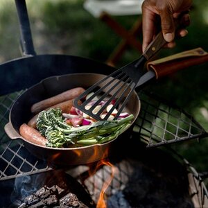 Barebones All In One Cast Iron Skillet