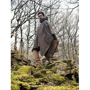 Bushcraft Spain Oilskin Poncho Shelter