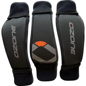 Ozone Kitesurf/Wingfoil Board straps with screws and washers (3x standard)