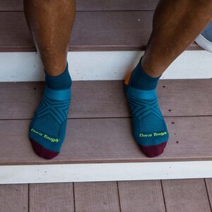 Darn Tough Run 1/4 Sock Ultra Lightweight with Cushion Mens