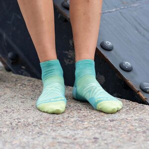 Darn Tough Run 1/4 Sock Ultra Lightweight Womens
