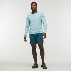Jeremy is 6'0" / 183 cm and is wearing size medium