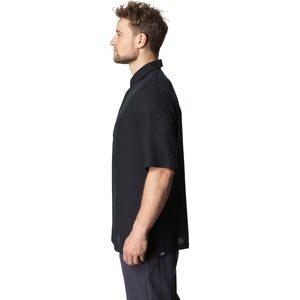 Brandon is 185 cm / 6'1" tall and is wearing size L