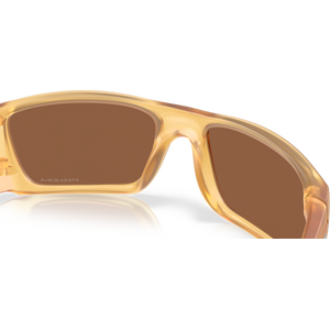 Oakley Fuel Cell, Matte Transparent Light Curry w/ Prizm Tungsten