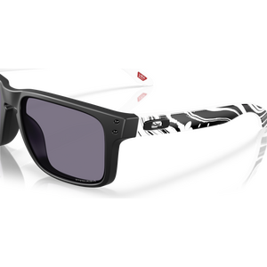 Oakley Holbrook, Matte Black w/ Prizm Grey